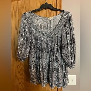 Plus size 2X dressy top with sequin detail around neck